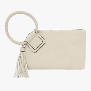 NWT Metro Muse Cream Wristlet Bag